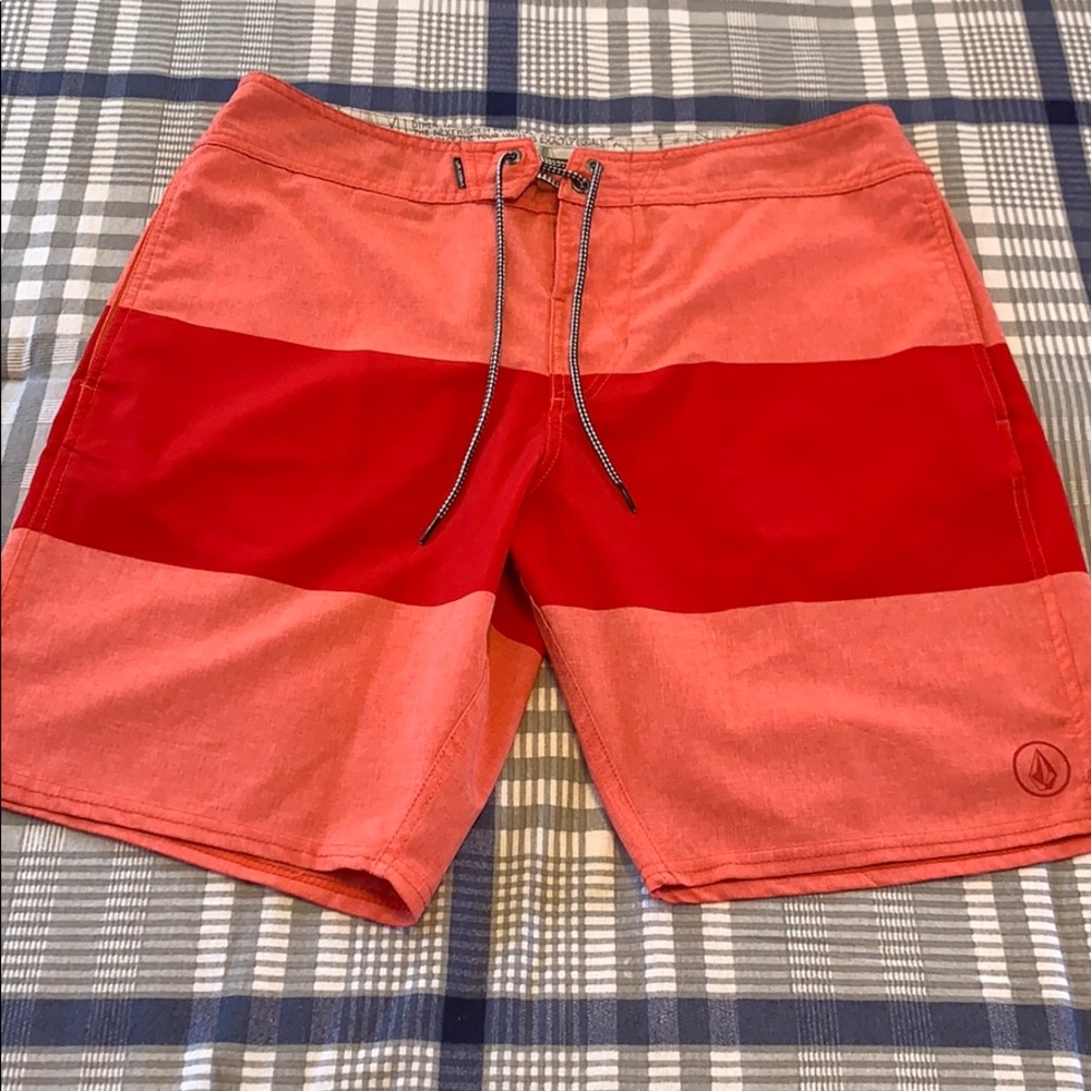 Volcom Board Shorts Size 36 - image 1